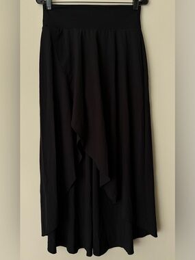HALARA Black High-Low Ruffle Maxi Skirt